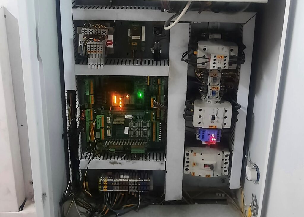 f4
